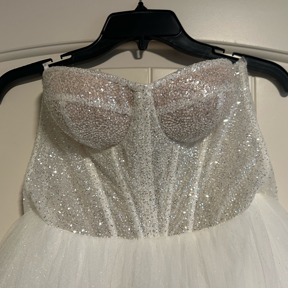 🌺SPARKLES MillaNova White Strapless Sweetheart Wedding Gown - Perfect 2nd Dress - Picture 6 of 10